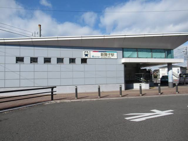 名鉄新舞子駅の駅舎