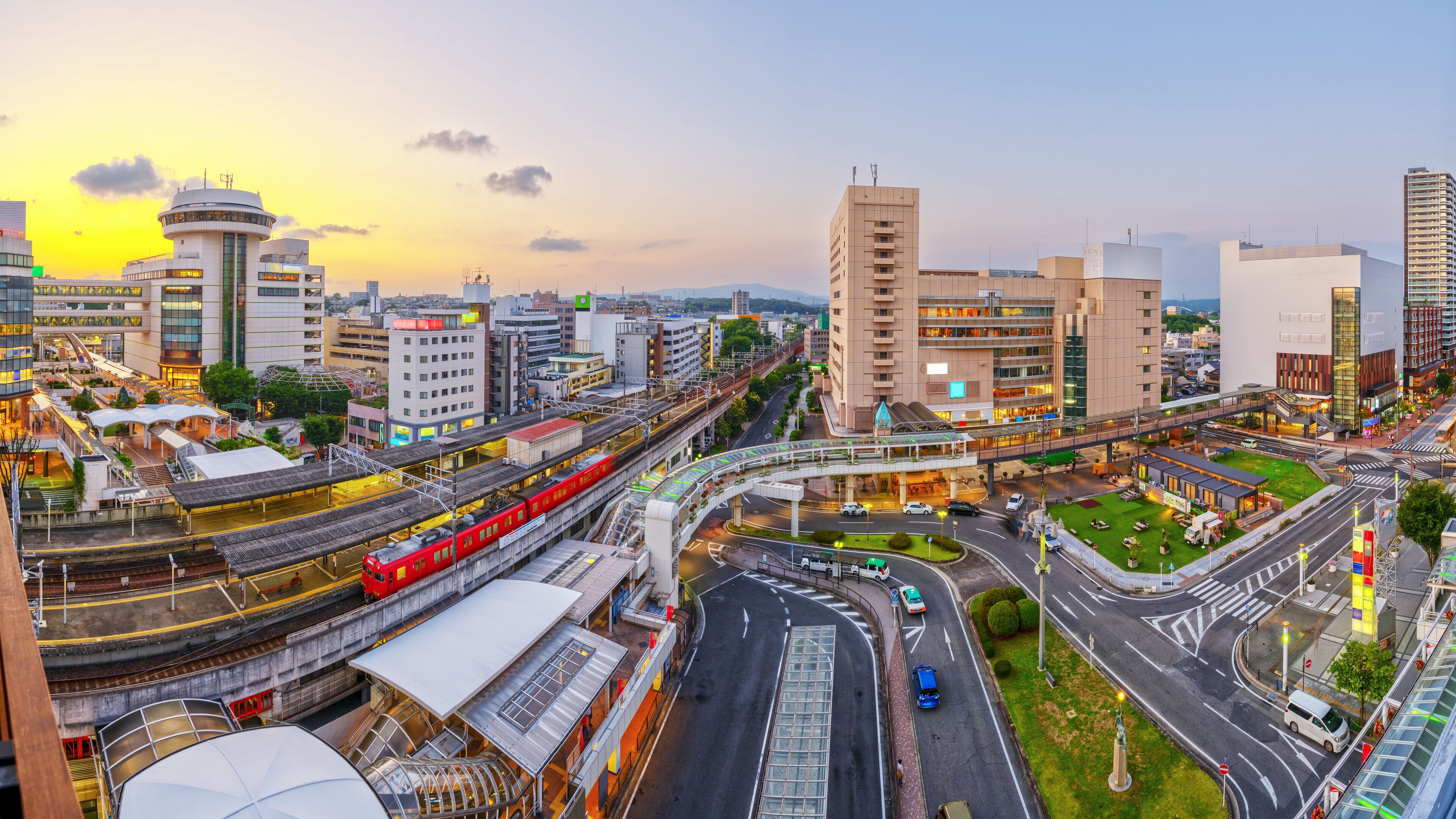 駅周辺の市街地と交通環境