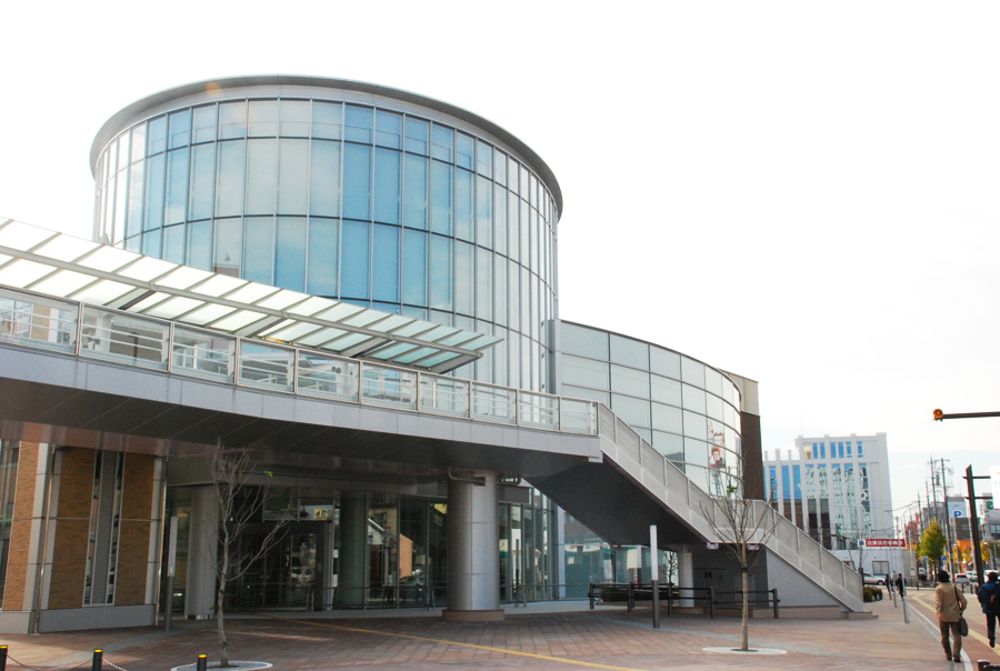 刈谷市の駅周辺施設と歩行者通路
