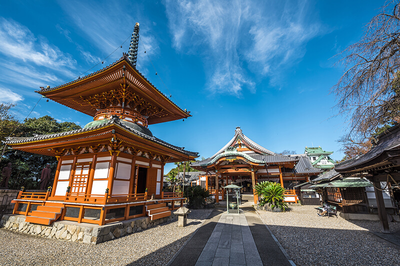 名古屋市守山区の歴史ある寺院と地域風景