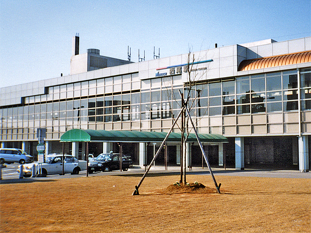 名鉄西尾駅の駅舎